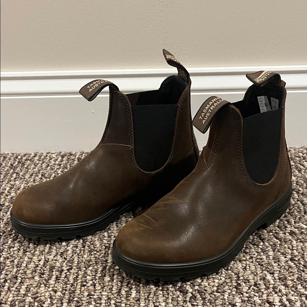 EUC Blundstone Women’s Classic Antique Brown